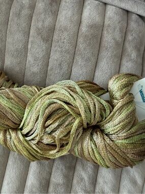Prism yarn flash